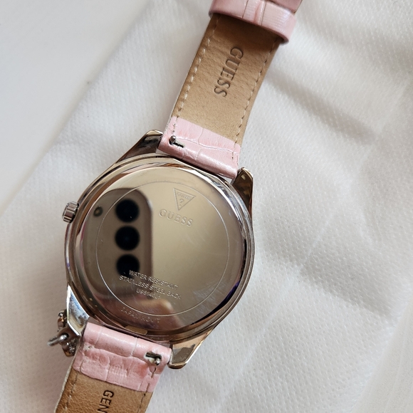 Guess U95140L1 Pink 'LOVE' Embellished Crystal Watch - Picture 4 of 6
